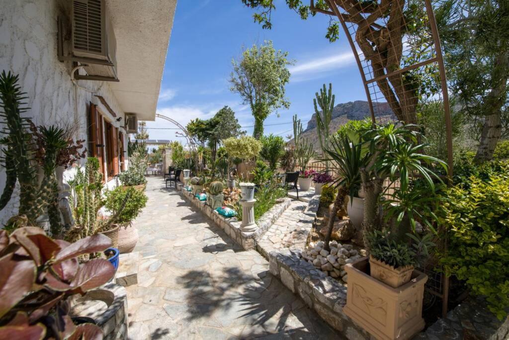 하니아 Renas Secret Garden House 빌라 외부 사진